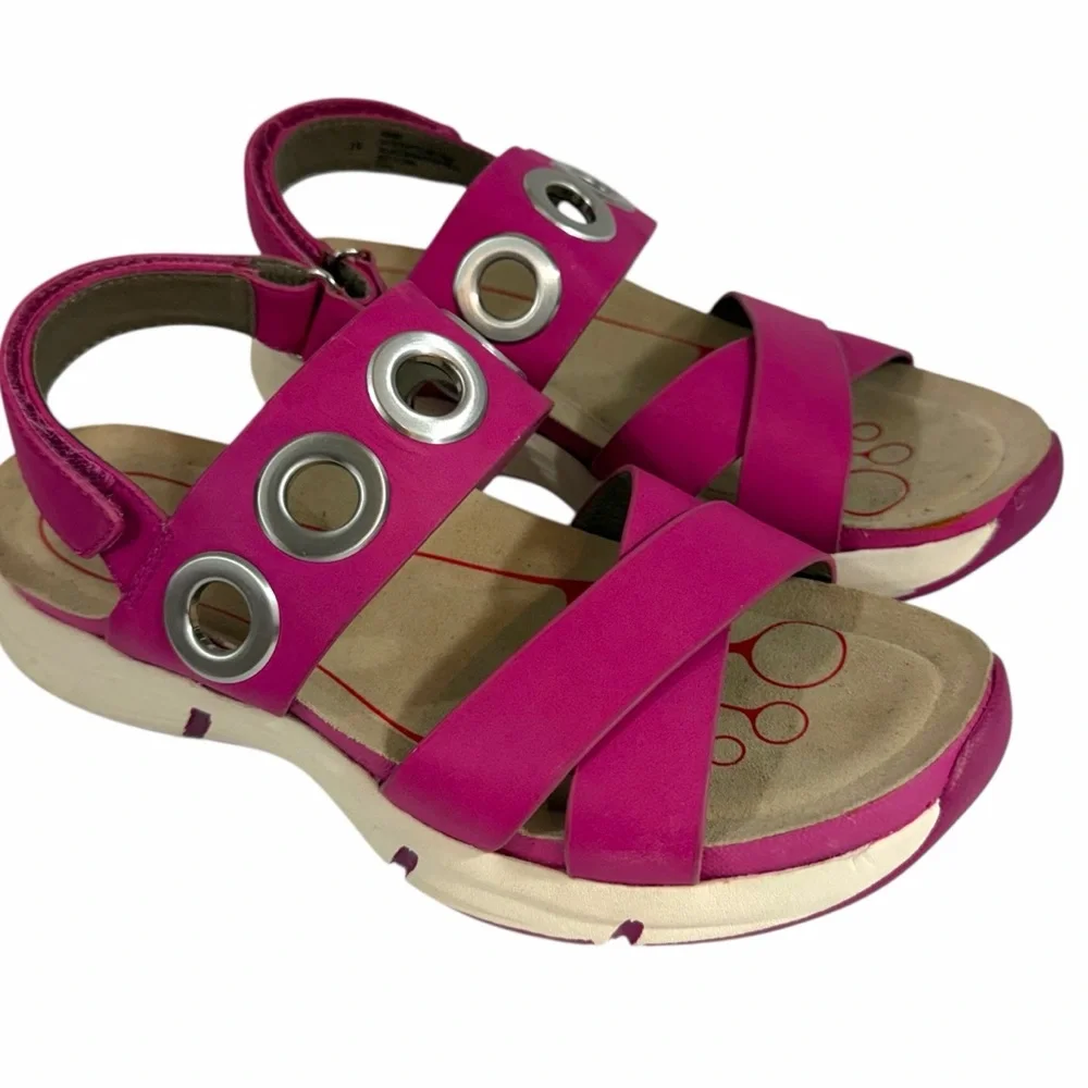Bionica Women's Pink Sandals Size 8 - Picture 2 of 8
